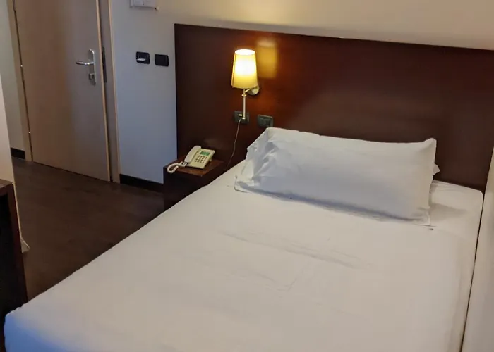 Hotel 2c