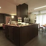 Ξενοδοχείο 2c Λενιάνο