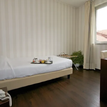2c Hotel Legnano