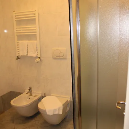 2c Hotel