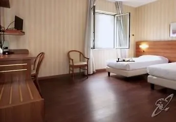 酒店 2c 莱尼亚诺